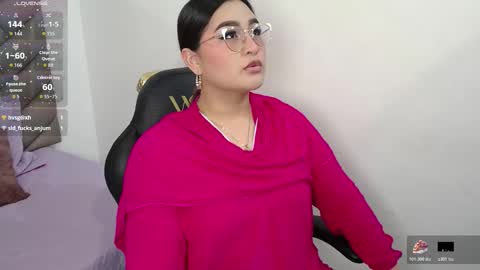 Zahira online show from 10/27/25, 08:24