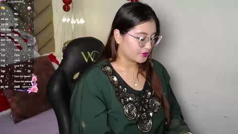 Zahira online show from 11/16/25, 12:05