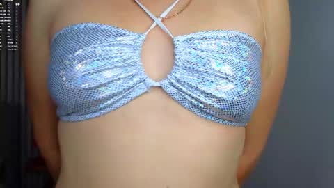 Snapshot of hemiplekta chatting on 11/23/25, 01:16 Hemiplekta online show from 11/23/25, 01:16