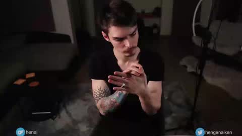 Snapshot of hengen_aiken chatting on 02/25/25, 06:31 Hengen Aiken online show from 02/25/25, 06:31