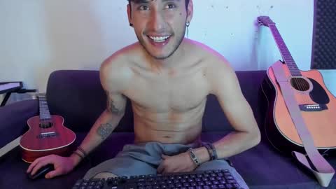 Snapshot of henrik_senn chatting on 12/04/24, 04:54 henrik_senn online show from 12/04/24, 04:54