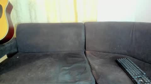 Snapshot of henrik_senn chatting on 09/25/25, 10:46 henrik_senn online show from 09/25/25, 10:46