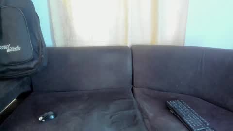 Snapshot of henrik_senn chatting on 10/02/25, 06:15 henrik_senn online show from 10/02/25, 06:15