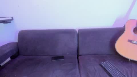 henrik_senn online show from 04/10/26, 08:19