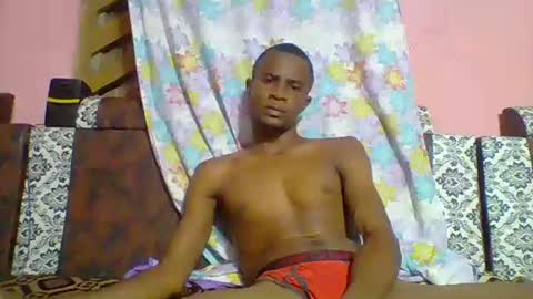 Snapshot of henriotflavien20 chatting on 12/05/24, 06:22 Adrian Honey online show from 12/05/24, 06:22