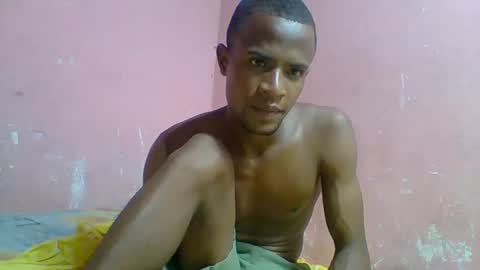 Snapshot of henriotflavien20 chatting on 12/06/24, 03:33 Adrian Honey online show from 12/06/24, 03:33