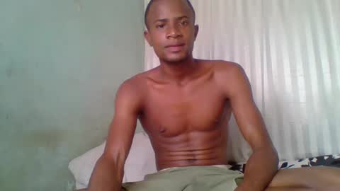 Snapshot of henriotflavien20 chatting on 12/07/24, 05:26 Adrian Honey online show from 12/07/24, 05:26