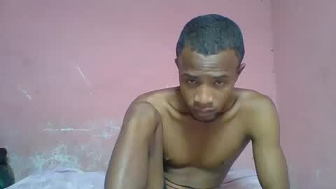 Snapshot of henriotflavien20 chatting on 12/10/24, 04:24 Adrian Honey online show from 12/10/24, 04:24