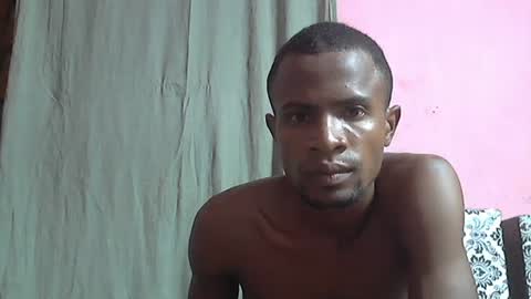 Snapshot of henriotflavien20 chatting on 12/11/24, 06:09 Adrian Honey online show from 12/11/24, 06:09