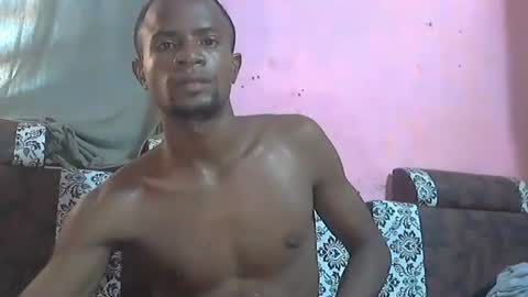 Snapshot of henriotflavien20 chatting on 12/15/24, 01:43 Adrian Honey online show from 12/15/24, 01:43