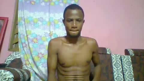 Snapshot of henriotflavien20 chatting on 12/18/24, 03:15 Adrian Honey online show from 12/18/24, 03:15