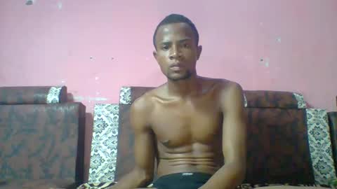 Snapshot of henriotflavien20 chatting on 12/19/24, 08:34 Adrian Honey online show from 12/19/24, 08:34