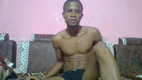 Snapshot of henriotflavien20 chatting on 12/21/24, 04:09 Adrian Honey online show from 12/21/24, 04:09