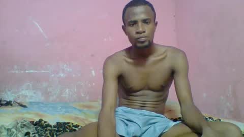 Snapshot of henriotflavien20 chatting on 12/21/24, 08:39 Adrian Honey online show from 12/21/24, 08:39