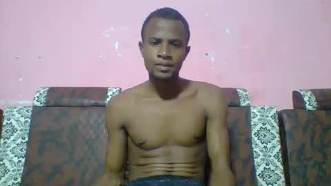 Snapshot of henriotflavien20 chatting on 12/22/24, 08:14 Adrian Honey online show from 12/22/24, 08:14