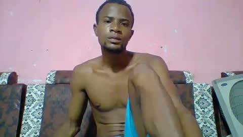 Snapshot of henriotflavien20 chatting on 12/26/24, 06:09 Adrian Honey online show from 12/26/24, 06:09