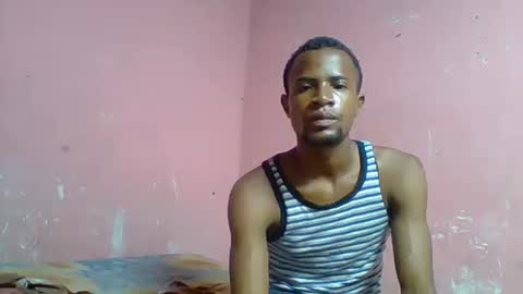 Snapshot of henriotflavien20 chatting on 12/28/24, 05:12 Adrian Honey online show from 12/28/24, 05:12