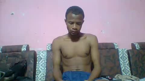 Snapshot of henriotflavien20 chatting on 12/29/24, 04:27 Adrian Honey online show from 12/29/24, 04:27