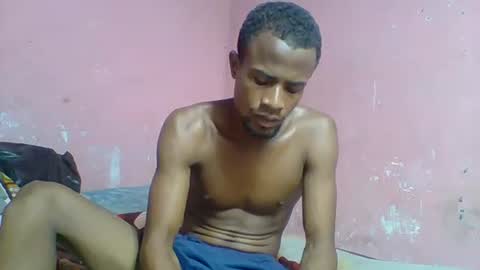 Snapshot of henriotflavien20 chatting on 12/29/24, 04:30 Adrian Honey online show from 12/29/24, 04:30