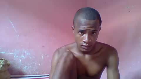 Snapshot of henriotflavien20 chatting on 01/02/25, 06:18 Adrian Honey online show from 01/02/25, 06:18