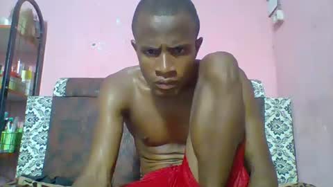 Snapshot of henriotflavien20 chatting on 01/04/25, 11:59 Adrian Honey online show from 01/04/25, 11:59