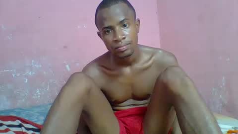 Snapshot of henriotflavien20 chatting on 01/08/25, 02:03 Adrian Honey online show from 01/08/25, 02:03