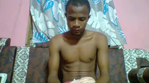 Snapshot of henriotflavien20 chatting on 01/24/25, 04:48 Adrian Honey online show from 01/24/25, 04:48