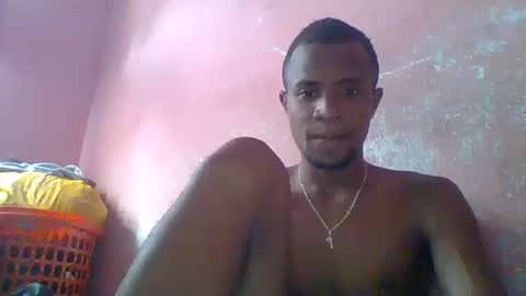 Snapshot of henriotflavien20 chatting on 03/02/25, 12:01 Adrian Honey online show from 03/02/25, 12:01