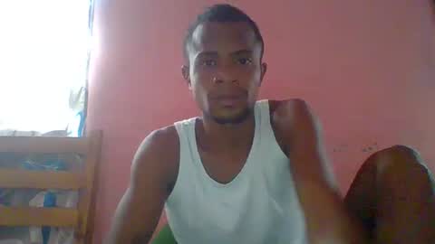 Snapshot of henriotflavien20 chatting on 03/10/25, 08:26 Adrian Honey online show from 03/10/25, 08:26