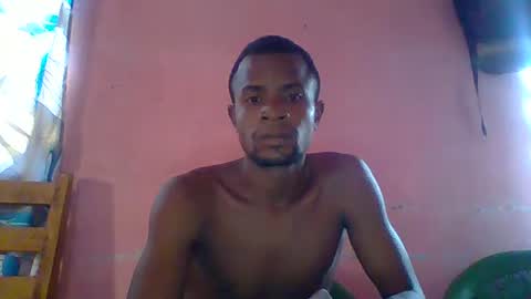 Snapshot of henriotflavien20 chatting on 03/10/25, 12:26 Adrian Honey online show from 03/10/25, 12:26