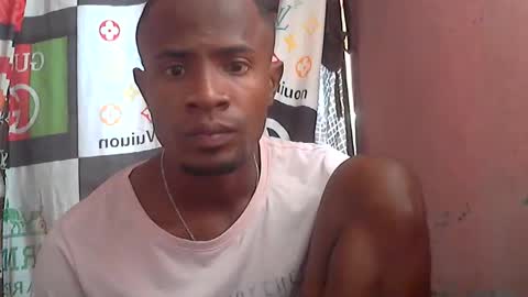 Snapshot of henriotflavien20 chatting on 10/10/25, 11:53 Adrian Honey online show from 10/10/25, 11:53