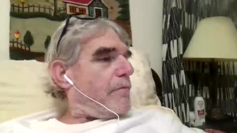 Snapshot of henrybond1979 chatting on 06/11/26, 06:22 henrybond1979 online show from 06/11/26, 06:22