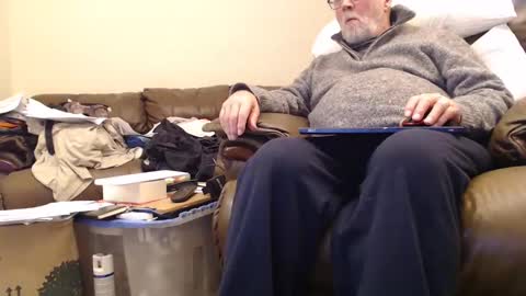 Snapshot of henryjxxx chatting on 01/11/25, 12:12 henryjxxx online show from 01/11/25, 12:12