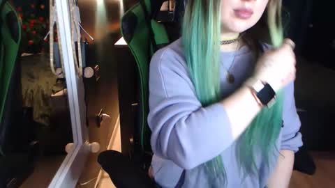 Hentaishiing online show from 11/26/25, 10:44