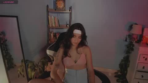 Hello I am Valentina independent Colombian model I love sensuality and pleasure welcome online show from 04/28/26, 08:25