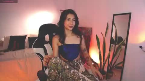 Snapshot of hera_069 chatting on 07/31/26, 03:06 Hello I am Valentina independent Colombian model I love sensuality and pleasure welcome online show from 07/31/26, 03:06