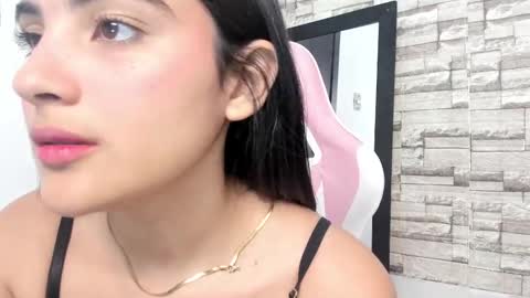 Snapshot of hera_elis chatting on 12/29/24, 07:32 hera_elis online show from 12/29/24, 07:32