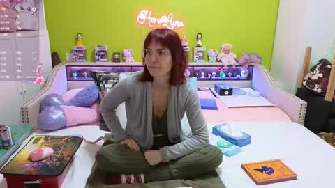 HeraLuna  online show from 02/05/26, 09:19