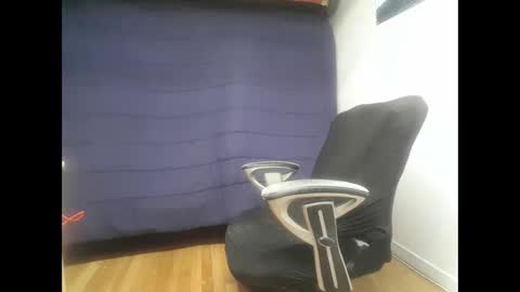 Snapshot of herbigo4 chatting on 10/21/25, 01:34 herbigo88 snaap online show from 10/21/25, 01:34