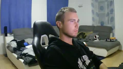 John Pearl online show from 10/03/25, 08:39