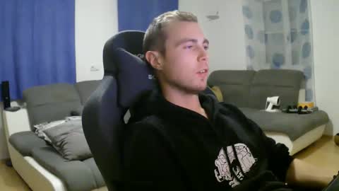 John Pearl online show from 12/04/25, 08:17