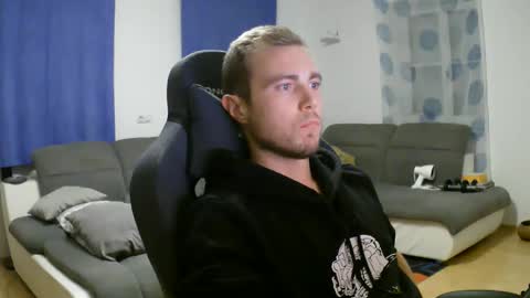 John Pearl online show from 12/17/25, 06:58