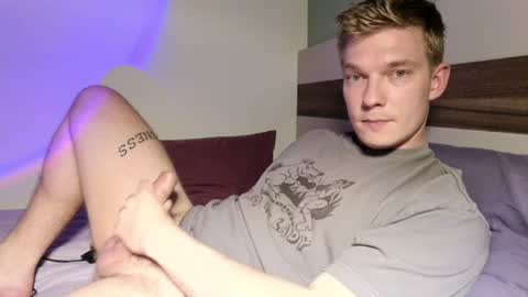 Snapshot of hercules__ chatting on 06/28/26, 05:41 Gregblonde Alextattoo online show from 06/28/26, 05:41