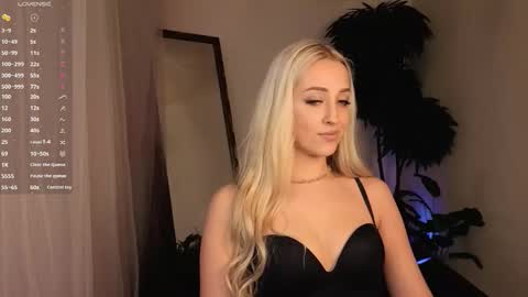 Elise online show from 03/15/26, 01:55