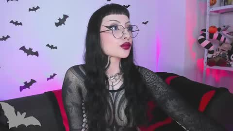 Snapshot of herinfernalmajesty chatting on 04/27/26, 06:50 Marie online show from 04/27/26, 06:50