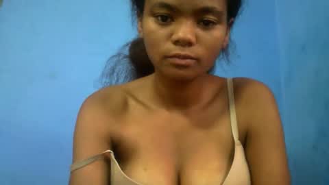 herisse01 online show from 04/12/26, 04:17