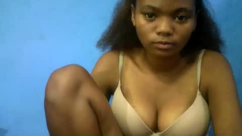 herisse01 online show from 04/21/26, 01:42