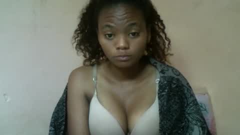 Snapshot of herisse01 chatting on 05/22/26, 10:04 herisse01 online show from 05/22/26, 10:04
