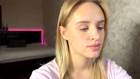 Sylvia online show from 10/10/25, 07:18