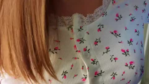 Nicole online show from 03/25/26, 09:32